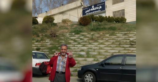 آقای حاجی محمدی همچنین گفته که به دلیل فشارهای نیروهای امنیتی، دخترش آتنا، دوبار تاکنون خودکشی کرده است.