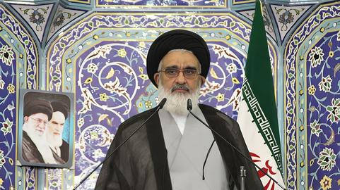 امام جمعه قم: قوم یهود را به تبع قرآن لعنت می‌کنیم