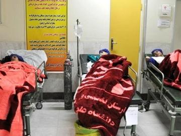 مدیر یکی از مدارس دخترانه قم  در رابطه با مسمومیت‌ سریالی مدارس قم می‌گوید: «هیچ چیز مشخص نیست، نه می‌دانیم دقیقا چه اتفاقی افتاده است و نه می‌دانیم چند دانش‌آموز در چند مدرسه مسموم شدند.»