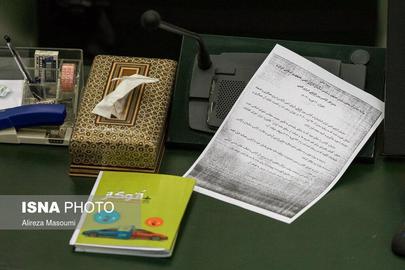 رهبر جمهوری اسلامی در سخنان خود از اقدام مجلس در تصویب قانون «اقدام راهبردی» دفاع کرد، مصوبه‌ای که روحانی حاضر به ابلاغ آن نشده بود