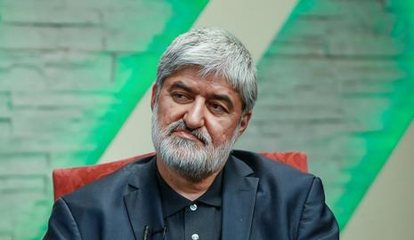پرچمدار حجاب اجباری؛ مدعی صدای ملت