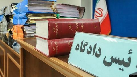 در ادامه موج برخورد با فعالان صنفی معلمان، نه نفر از معلمان استان کرمان به دادگاه انقلاب این شهر احضار شدند.