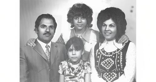Mona Mahmoudnejad: la niña bahá'í de 17 años que fue ahorcada después de su padre