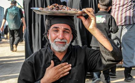 با‌وجود همه انتقادات و اعتراضات حجم وسیعی از بودجه و خدمات شهری با بسیج سازمان‌ها، نهادها و ادارات و خدمات شهری و راهداری حتی به قیمت اختلال در روال عادی زندگی مردم، برای برگزاری مراسم اربعین هزینه شده است