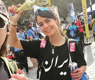 «نیلوفر مردانی»، دختر ۲۸ ساله اسکیت‌باز ایرانی، ۱۷آبان در رقابت‌های جهانی بین‌المللی ترکیه بدون حجاب اجباری شرکت کرد و زمان ایستادن روی سکو نیز، پیراهن مشکی‌اش که روی آن نام ایران نوشته بود را به جمعیت نشان داد