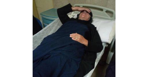 «دایه خنچه»، مادر «آروین نیک‌پی» پس از شنیدن خبر اقدام به خودکشی فرزندش از حال رفت و راهی بیمارستان شد