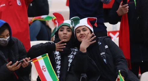 فدراسیون جهانی فوتبال، با ارسال نامه‌ای به ایران، خبر از تشکیل «کارگروهی سه‌جانبه» برای پیگیری حضور زنان ایرانی در ورزشگاه‌های ایران داده است