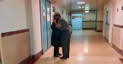 Niloofar Hamedi had shared a photograph depicting the grief of Mahsa Amini's family, featuring her parents
