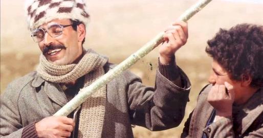 معلم تبریزی جوان و با استعدادی به نام «صمد بهرنگی» در تولید کتاب و قصه برای کودکان درخشیده بود. پیش از ورود به کانون بارها در تبریز بازجویی شده و گویا از شغل آموزگاری کنارش گذاشته بودند