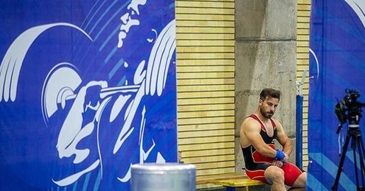 کیانوش رستمی، وزنه‌برداری، فدراسیون جهانی وزنه‌برداری، فدراسیون کوزوو، ورزش سیاسی ، سجاد انوشیروانی،