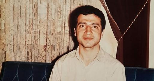 مهرداد هفته‌ای یک بار با مادر و پدرش ملاقات می‌کرد. مادرش از او می‌خواست با بازجوها بحث نکند، شاید این‌طوری آزادش کنند، ولی مهرداد در پاسخ مادر می‌گفت که جرمی مرتکب نشده که مستحق مجازات و زندان باشد
