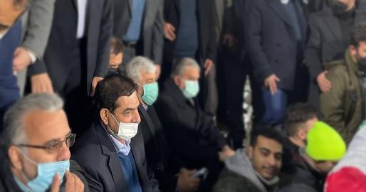 محمد مخبر، در ورزشگاه آزادی درحال تماشای بازی ایران و عراق