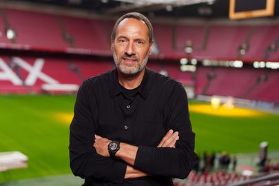 Garrido, a coach with a mixed record, unexpectedly replaced the club's primary choice, Dutch coach John van 't Schip