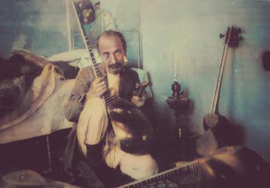 یحیی تارساز؛ یکی از برجسته‌ترین سازندگان تار و از ارامنه ایران