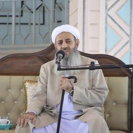 مولوی عبدالحمید: «بالاترین شخص مملکت» باید جمعه خونین زاهدان را محکوم می‌کرد