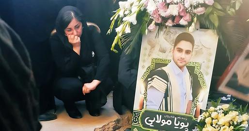 روز یک‌شنبه ۲۱ خرداد ۱۴۰۲، پویا مولایی‌راد، پسرعموی ماه‌منیر مولایی‌راد در سال‌روز تولد ۱۰ سالگی کیان به ضرب گلوله نیروهای جمهوری اسلامی جان باخت