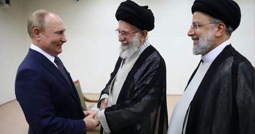 حمایت خامنه‌ای از روسیه اما بعدا علنی‌تر شد و او ۲۸ تیر در دیدار با پوتین از حمله روسیه دفاع کرد