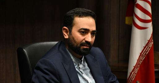 یامین‌پور از مدیران سفارش شده و از پیش تعیین شده وزارت ورزش و جوانان بود که هفدهم مهر ۱۴۰۰ حکم خود را از وزیر ورزش و جوانان تحویل گرفت.