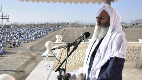 Iranian Sunni Cleric Calls for Action to Eradicate Financial Corruption