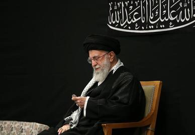 شیرین عبادی: خامنه‌ای پس از ۲۳ روز پنهان‌کاری، بی‌هیچ عزت‌نفسی ظاهر شد