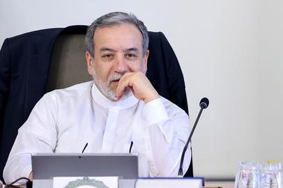 عراقچی: مذاکرات با آمریکا فعلن بزن بزن است