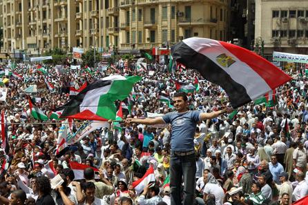 پس از بهار عربی، دموکراسی در جهان عرب بهتر شد یا بدتر؟