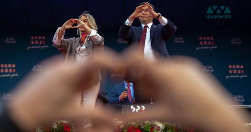 جمعیت حاضر در سخنرانی کمال قلیچدار اوغلو،‌ مهمترین رقیب اردوغان در انتخاب ریاست جمهوری ترکیه ۲۰۲۳. عکس اختصاصی از ایران‌وایر