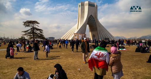 مراسم حکومتی بیست و دوم بهمن ماه، مصادف با چهل و چهارمین سالگرد انقلاب اسلامی. عکس از ایران‌وایر