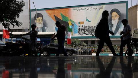گزارش نیویورک تایمز درباره تنهایی استراتژیک جمهوری اسلامی در جنگ با اسراییل