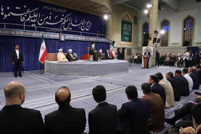 در مراسم تنفیذ سال ۱۳۹۶، احمدی‌نژاد مغضوب شده بود و در جایگاه حضور نداشت
