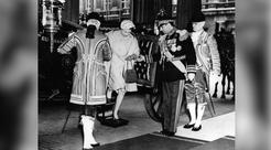 عکس‌هایی از دیدار  ملکه الیزابت دوم  و محمدرضا شاه در لندن