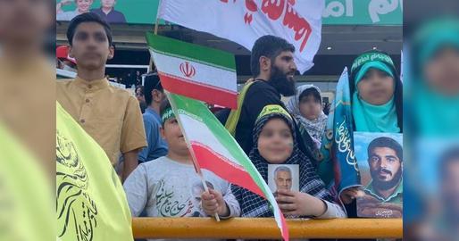 همچنین، مطابق ماده ۵۱ و بندهای هفت و هشت از پروتکل الحاقی اول در سال ۱۹۷۷ و ماده ۲۸ کنوانسیون چهارم ژنو در سال ۱۹۴۴، استفاده از غیرنظامیان یا اموال غیرنظامی، شامل «ورزشگاه‌ها»، «مدارس»، «عبادتگاه‌های مذهبی»، «بیمارستان‌ها» و «دانشگاه‌ها»، به‌عنوان سپر انسانی یا برای مصون کردن اهداف نظامی از حمله، کاملا ممنوع است.
