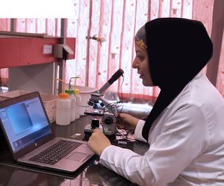 او جوان‌ترین محقق ایرانی رشته شیمی است که دستاوردهایش مورد توجه مراکز علمی دنیا قرار گرفته است.