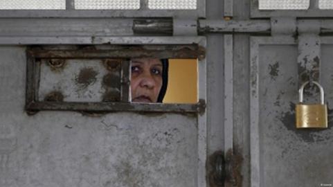 ڕێکخراوی مافی مرۆڤی ئێران: زیندانی قەرچەک دۆزەخی ژنان و منداڵانە