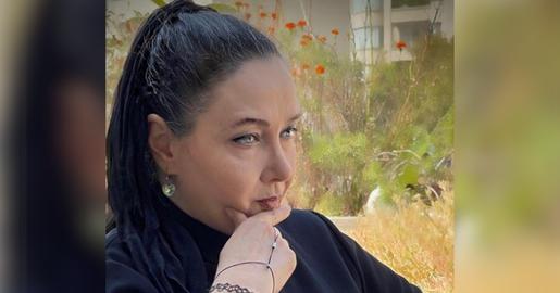 «کتایون ریاحی»، بازیگر سرشناس، از همان اولین روزهای جان باختن مهسا با انتشار پست‌های اینستاگرامی به این اتفاق اعتراض کرد و اوایل مهرماه، تصاویر بدون حجاب خود را منتشر کرد.
