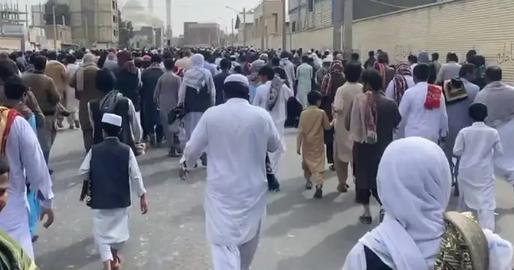 مردم زاهدان بعد از نماز جمعه دست به تجمع اعتراضی زدند