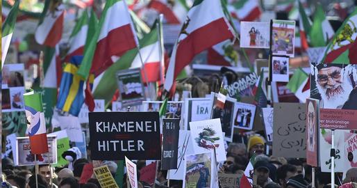 برلین، میدان آزادی؛ همگام با حامد اسماعیلیون و خانواده‌های قربانیان جمهوری اسلامی