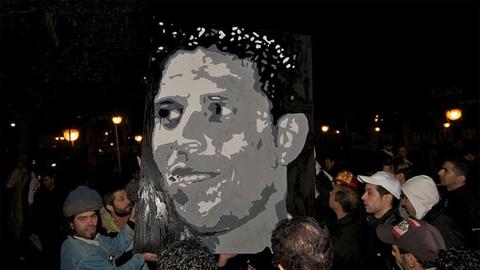 «بهار عربی» جنبشی آزادی‌خواهانه بود که در پایان سال ۲۰۱۰، در پی خودسوزی «محمد بوعزیزی»، دستفروش ۲۶ ساله در تونس آغاز شد و به تندی بسیاری از دیگر کشورهای عرب همچون مصر و لیبی را درنوردید و حاکمان خودکامه چون «حسنی مبارک» و «معمر قذافی» را به زیر کشید