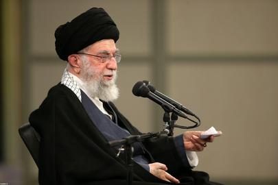 رهبر جمهوری اسلامی ایران روز سه‌شنبه ۱۵ فروردین ۱۴۰۲ با حمایت از تندروهای جمهوری اسلامی در بحث حجاب اجباری، گفت حجاب محدودیت شرعی و قانونی است و کشف حجاب، حرام شرعی و سیاسی است.