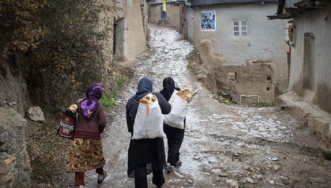 Empty Pockets and Emptier Plates: Poverty Grips Iran