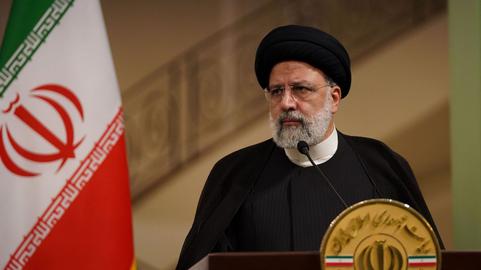 بێ پارە، قەرزدار و پڕخەرجی؛ ئابووریی دەوڵەتی ئێران لە پاییزی ١٤٠٢دا