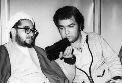 Sadegh Khalkhali's interview about the issuance of death sentences in the early years after the revolution, which was also covered in the local media