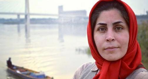 قرار بازداشت ماندانا صادقی شاعر و روزنامه‌نگار ساکن آبادان برای ۱۵ روز دیگه تمدید شده است.