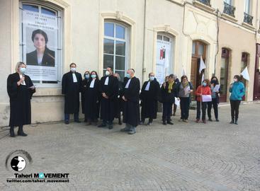 تجمع جمعی از وکلا در پاریس برای حمایت از وکلای زندانی ماندد نسرین ستوده