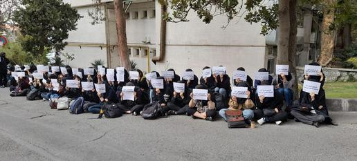 تداوم اعتراضات در دانشگاه‌ها و شهرهای ایران در چهل و ششمین روز