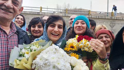 Niloofar Hamedi and Elahe Mohammadi were granted temporary release on $200,000 bail pending an appeal of their sentences, the judiciary said