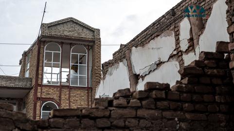 Iranian City Of Khoy Heals Its Wounds After Quake (1)