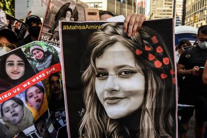 London Protesters to Hold Mahsa Portraits On Anniversary of Death