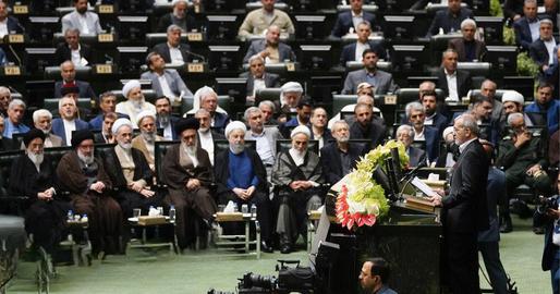 حواشی مراسم‌های تحلیف در جمهوری اسلامی؛ از تخفیف تا سلفی حقارت