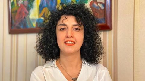 Evin həbsxanasının əməkdaşları Nərgiz Məhəmmədinin xəstəxanaya göndərilməsinin qarşısını alıblar